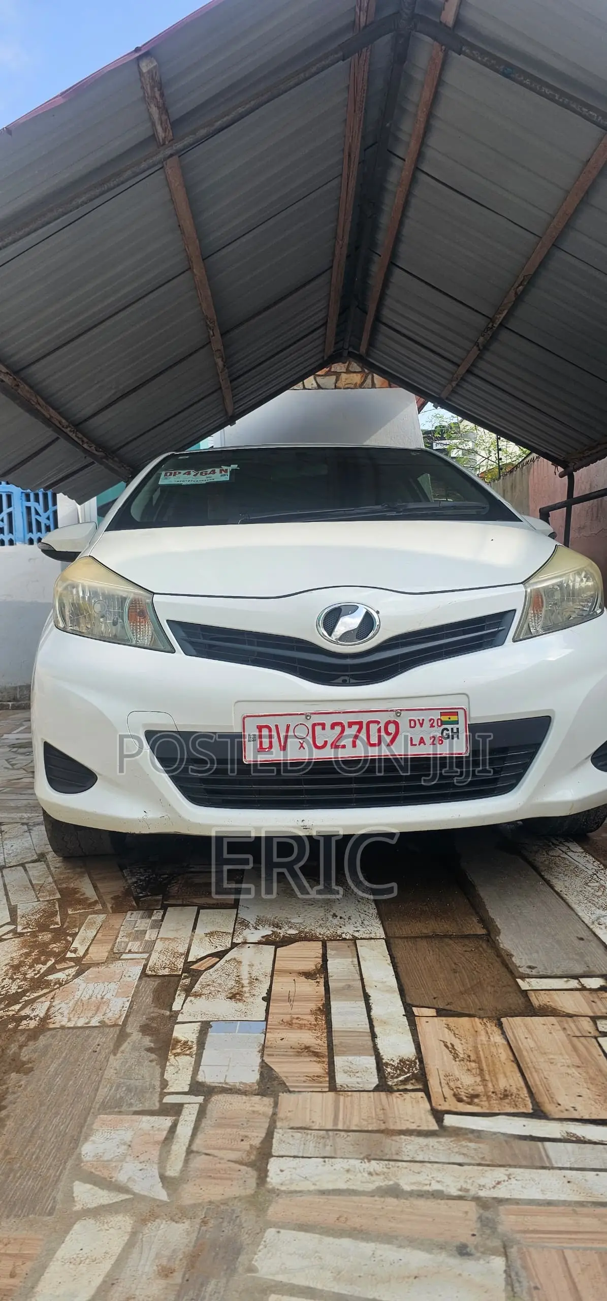 Toyota Vitz 1.3 FWD 5dr 2014 White