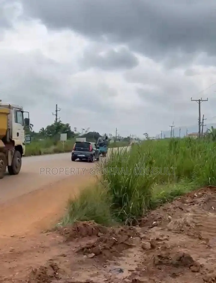 Roadside Land for Sale in Ho