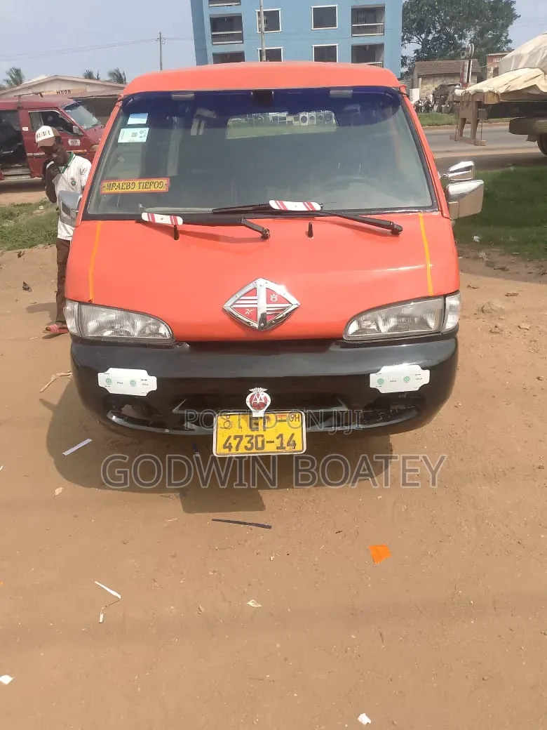 Hyundai H-100 1998 Orange