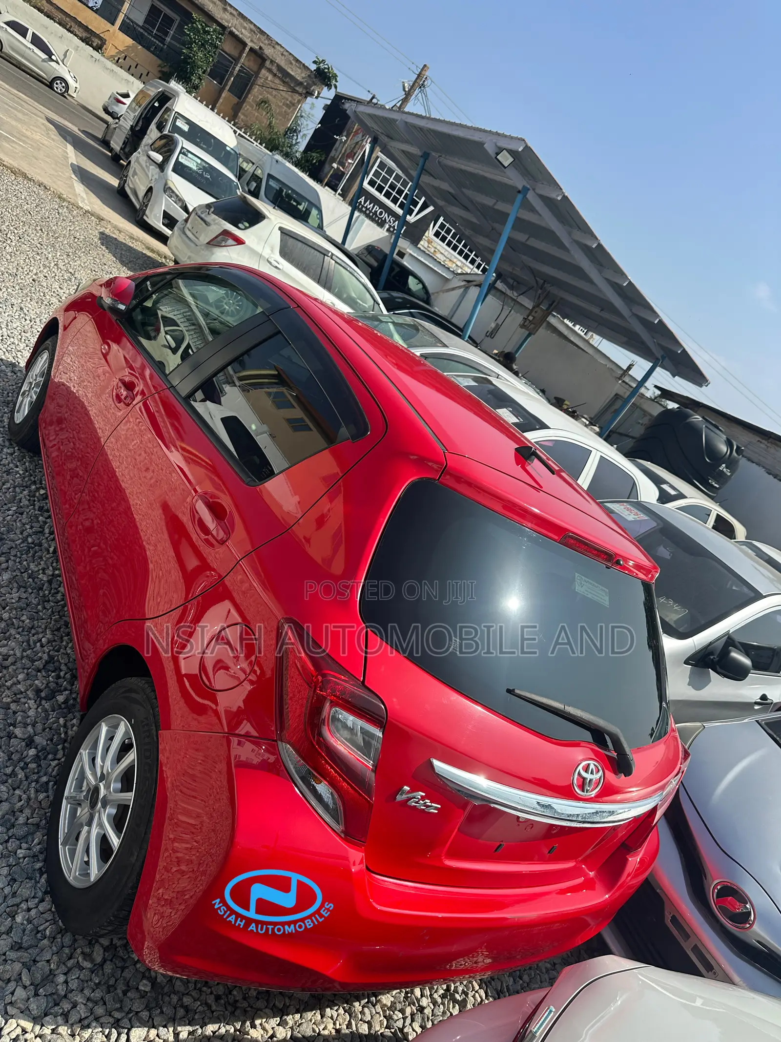 Toyota Vitz 2015 Red