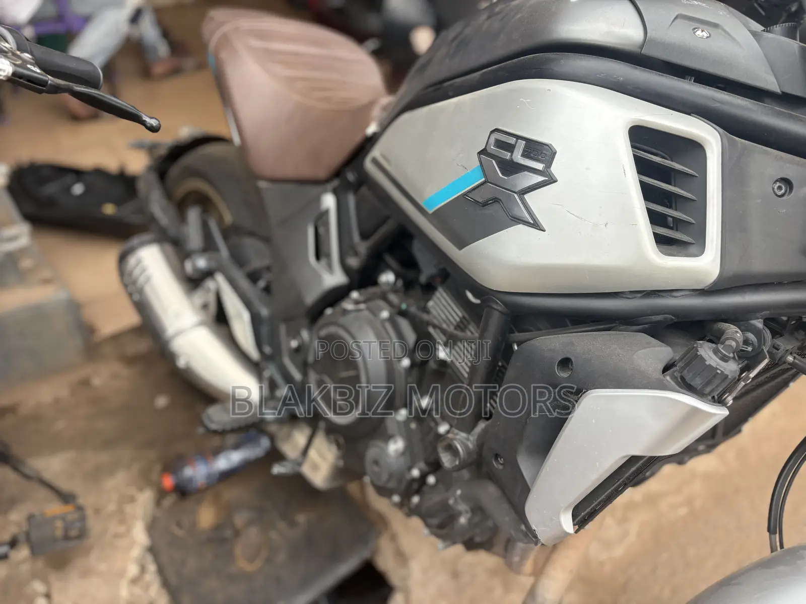 CFMoto 650NK 2023 Silver