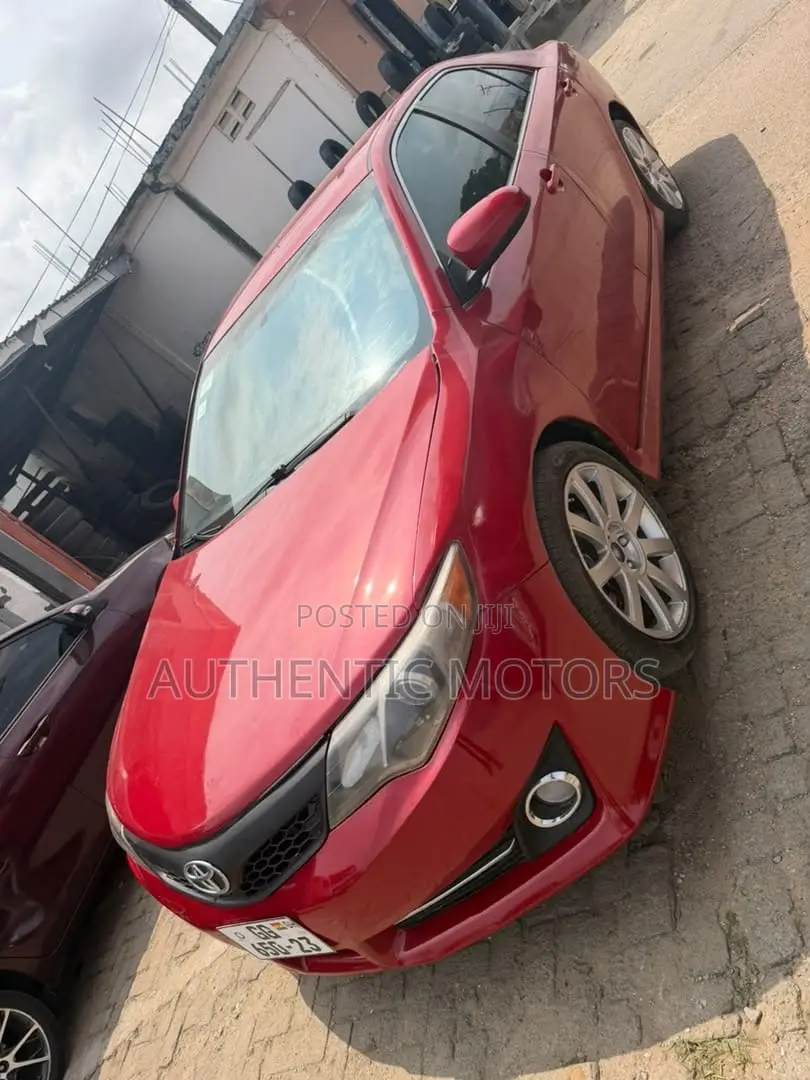Toyota Camry 2014 Red
