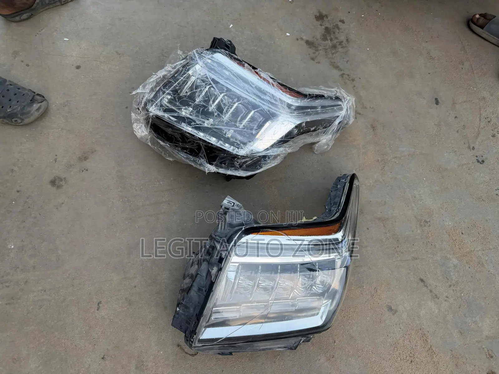 Cadillac Escalade 2015,2016,2017, Headlight Available