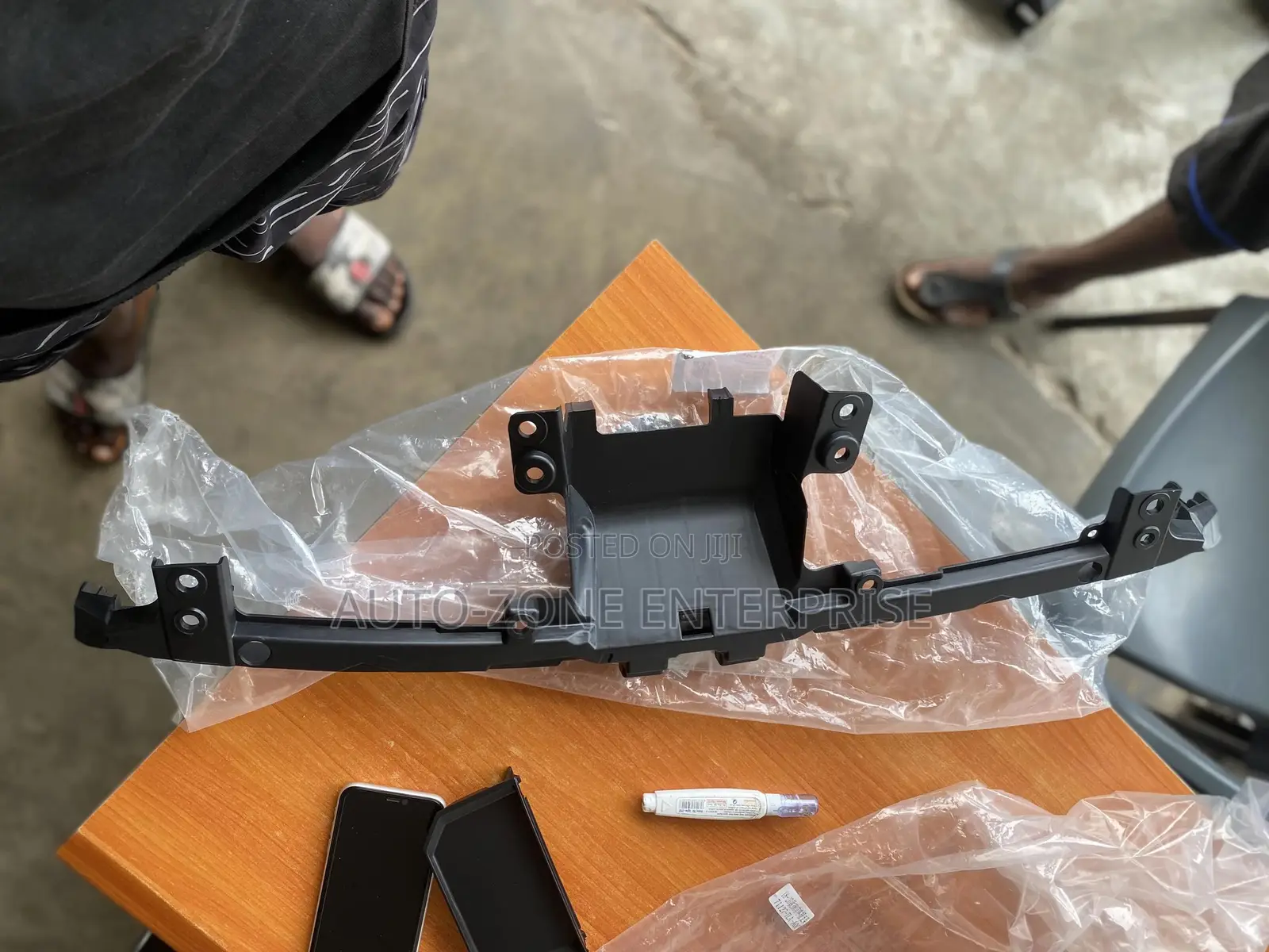 Honda CRV 2017 2018 2019 Grille Bracket