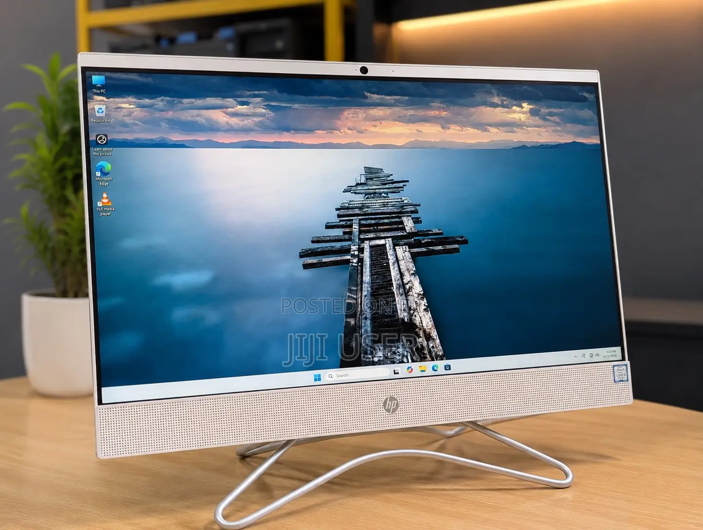 Desktop Computer HP 200 G4 All-in-One 4GB Intel SSD 256GB