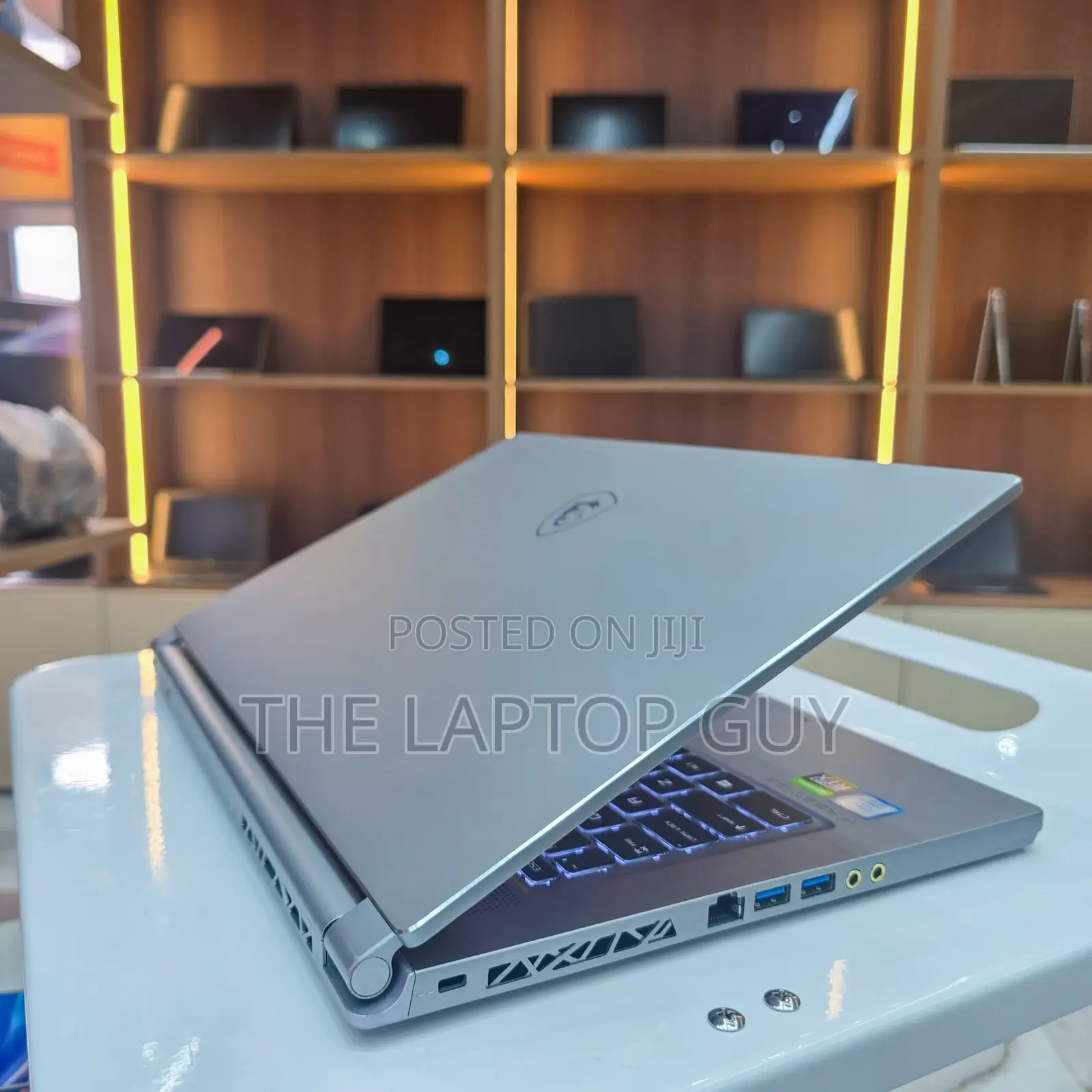Laptop MSI P65 Creator 32GB Intel Core i9 SSD 1T