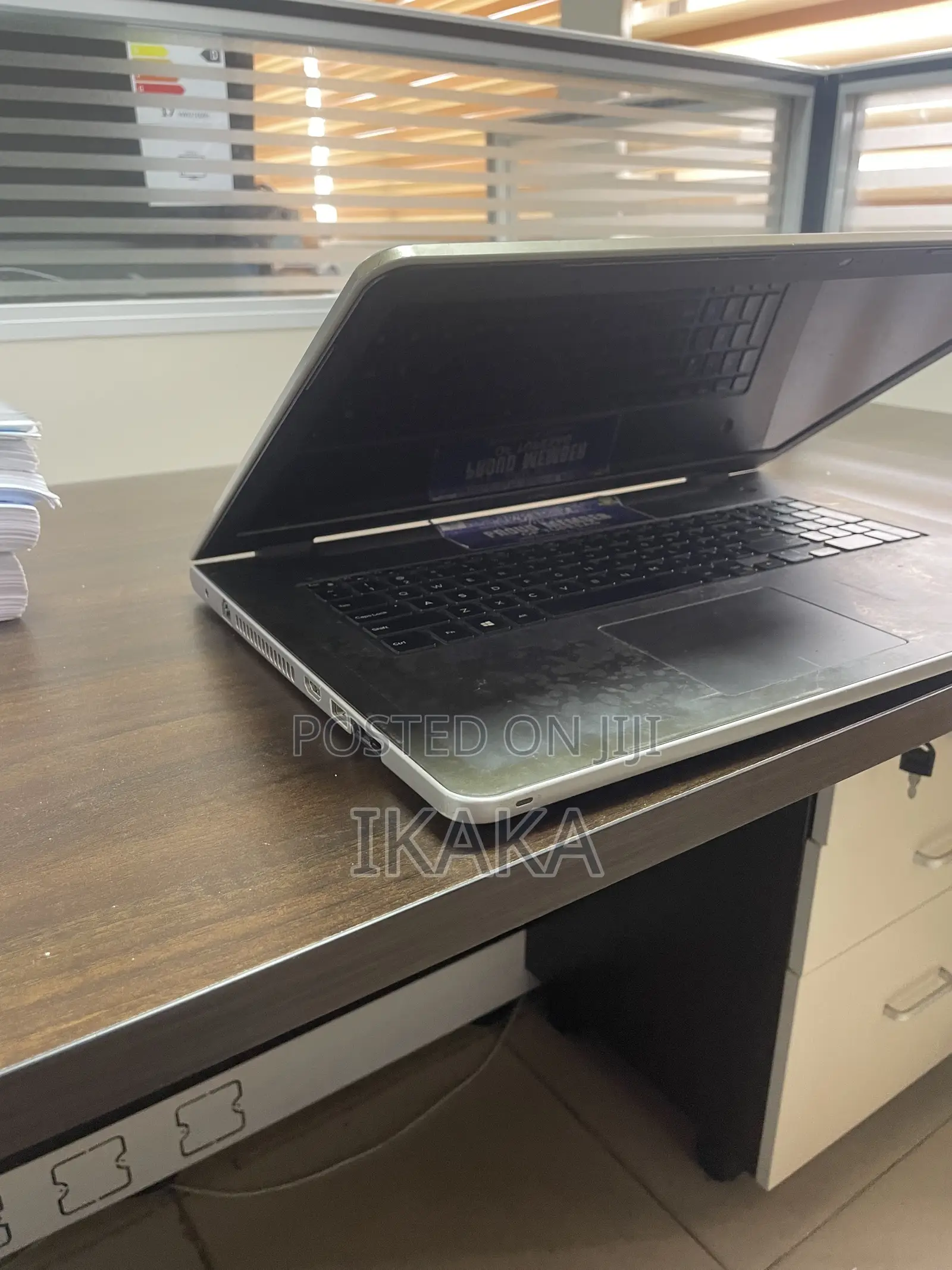 Laptop Dell Inspiron 17 5758 8GB Intel Core i5 HDD 512GB