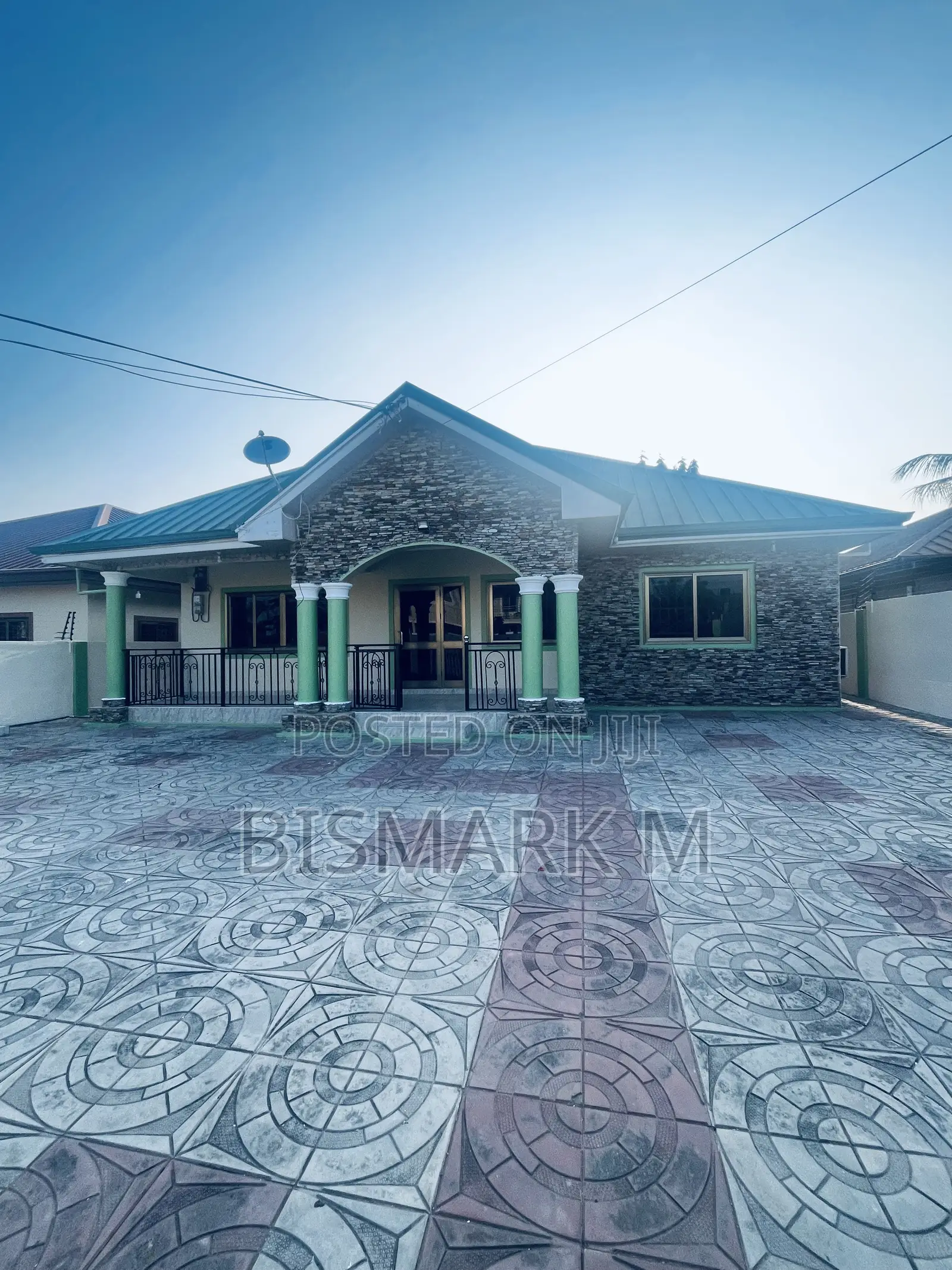 3bdrm House in East Legon for rent