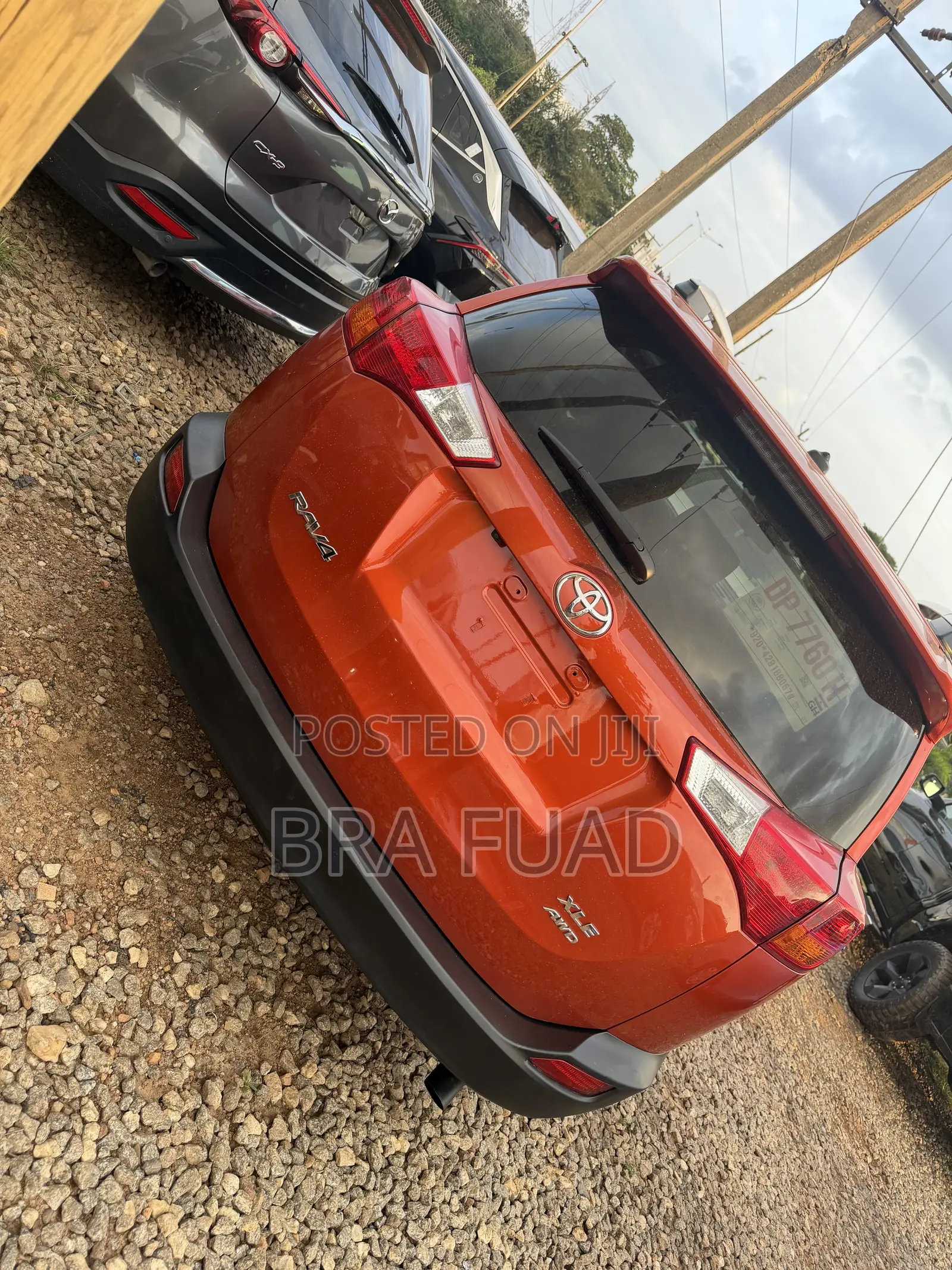 Toyota RAV4 XLE 4dr SUV (2.5L 4cyl 6A) 2015 Red