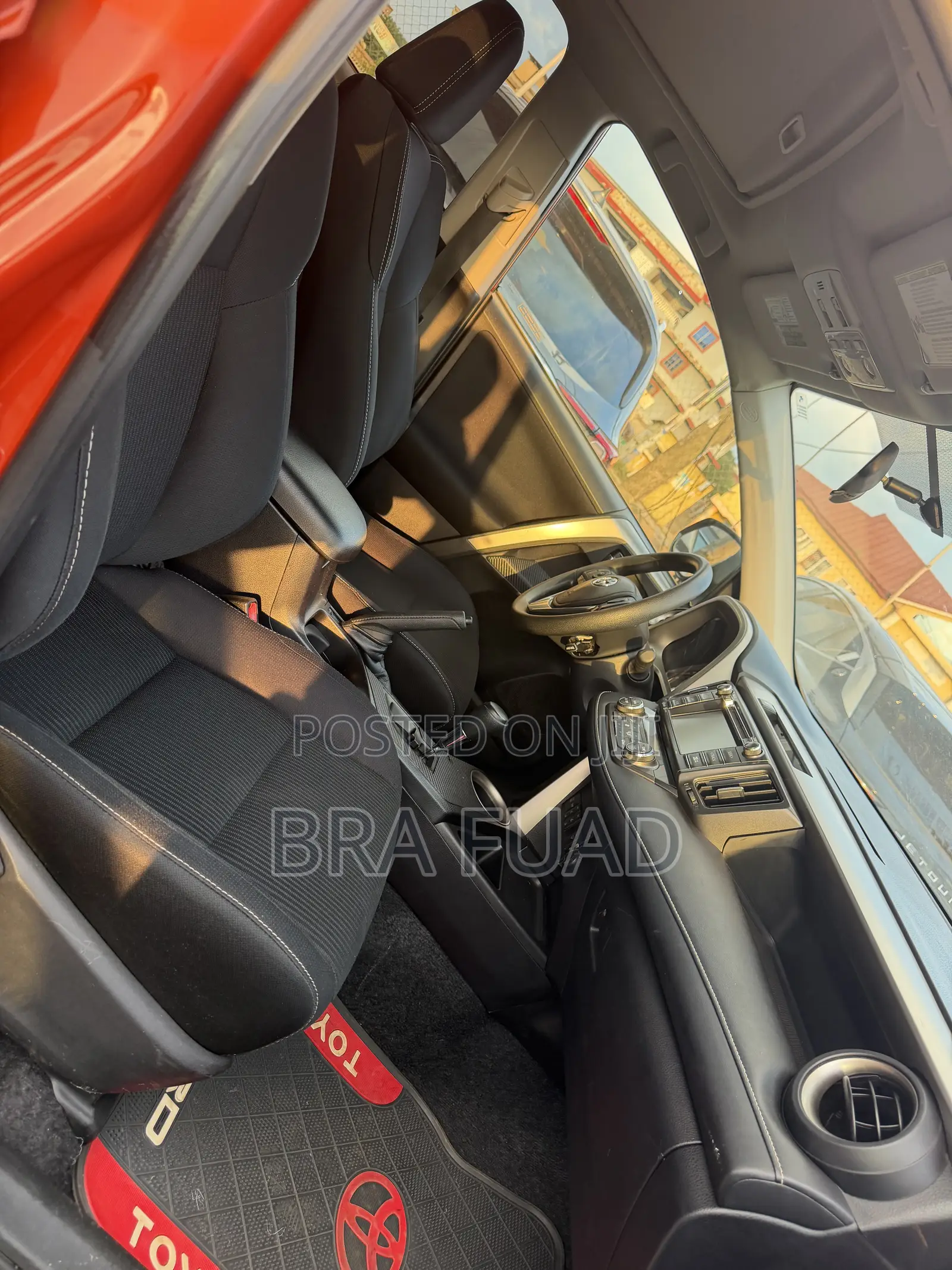 Toyota RAV4 XLE 4dr SUV (2.5L 4cyl 6A) 2015 Red