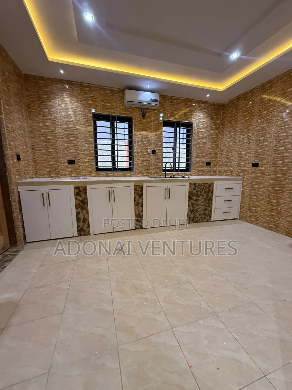 4bdrm House in Santasi Kokoben, Kumasi Metropolitan for sale