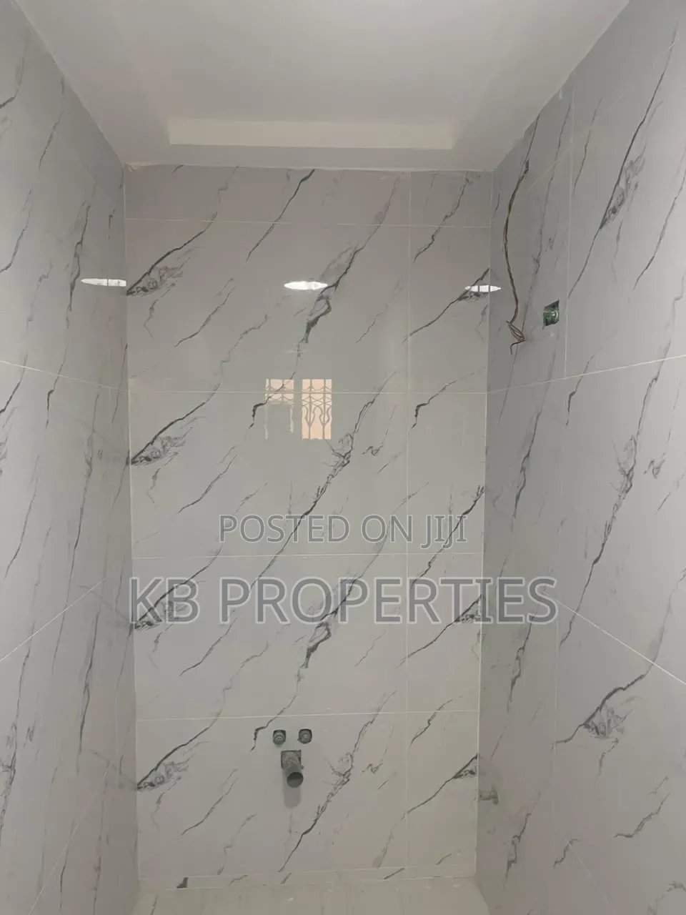 6bdrm House in Kb Properties, Baatsona Total for sale