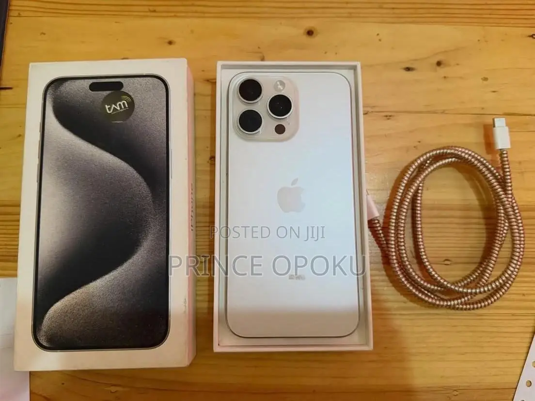 Apple iPhone 15 Pro Max 256 GB White