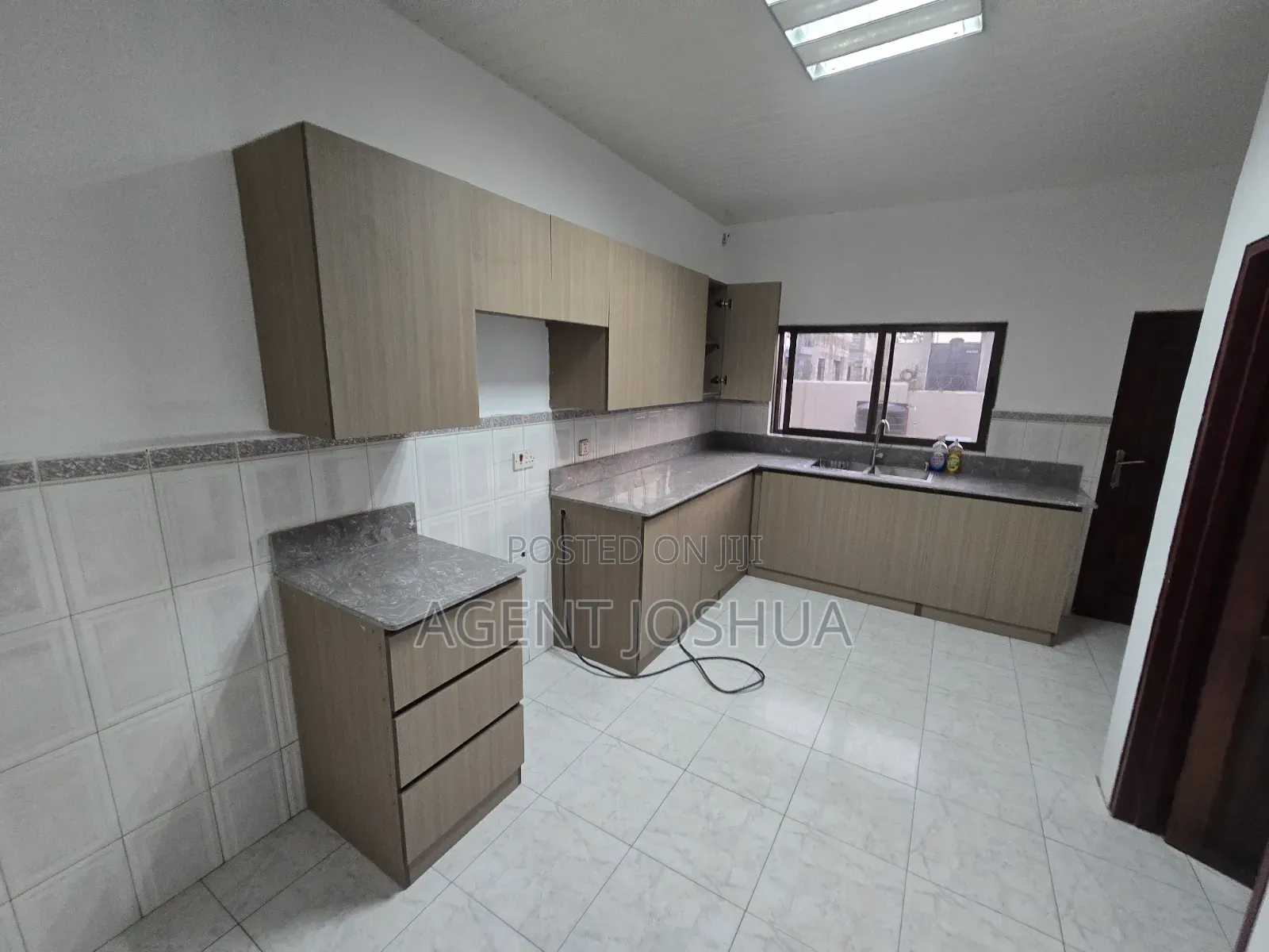 3bdrm House in Regimanuel Estate for rent