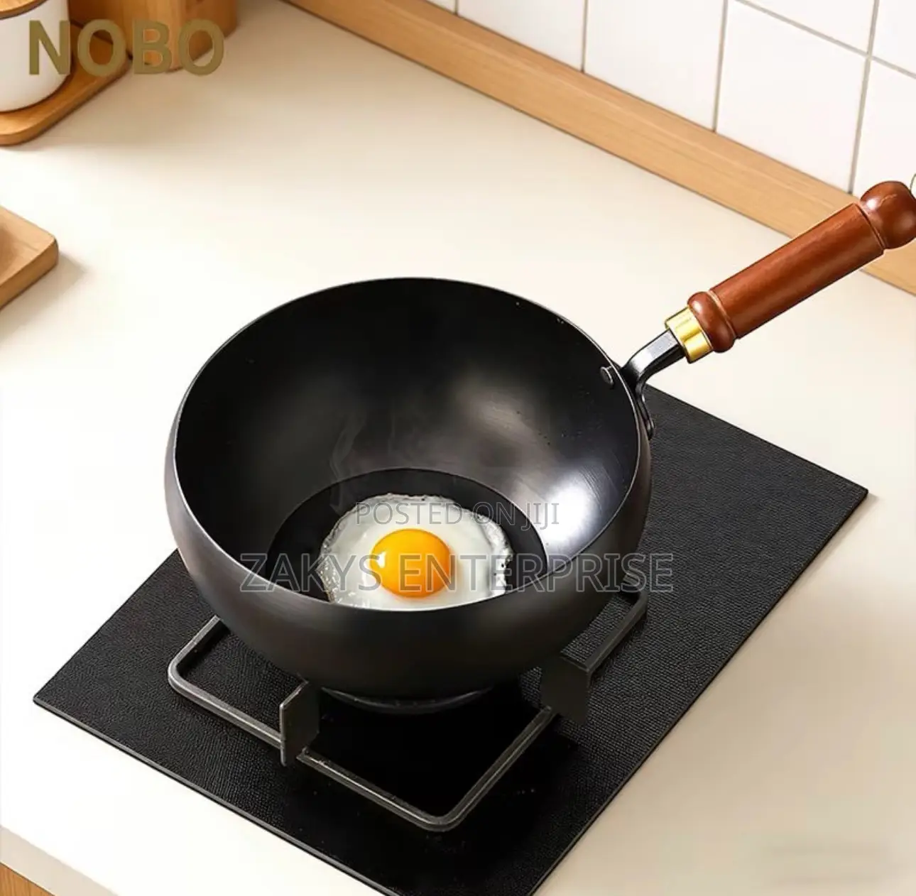 Carbon Steel Wok Pan With Lid 24cm