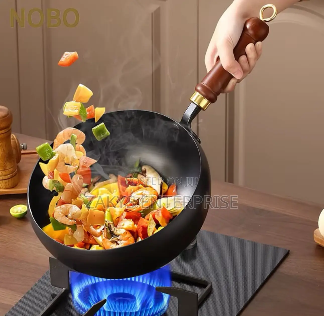 Carbon Steel Wok Pan With Lid 24cm