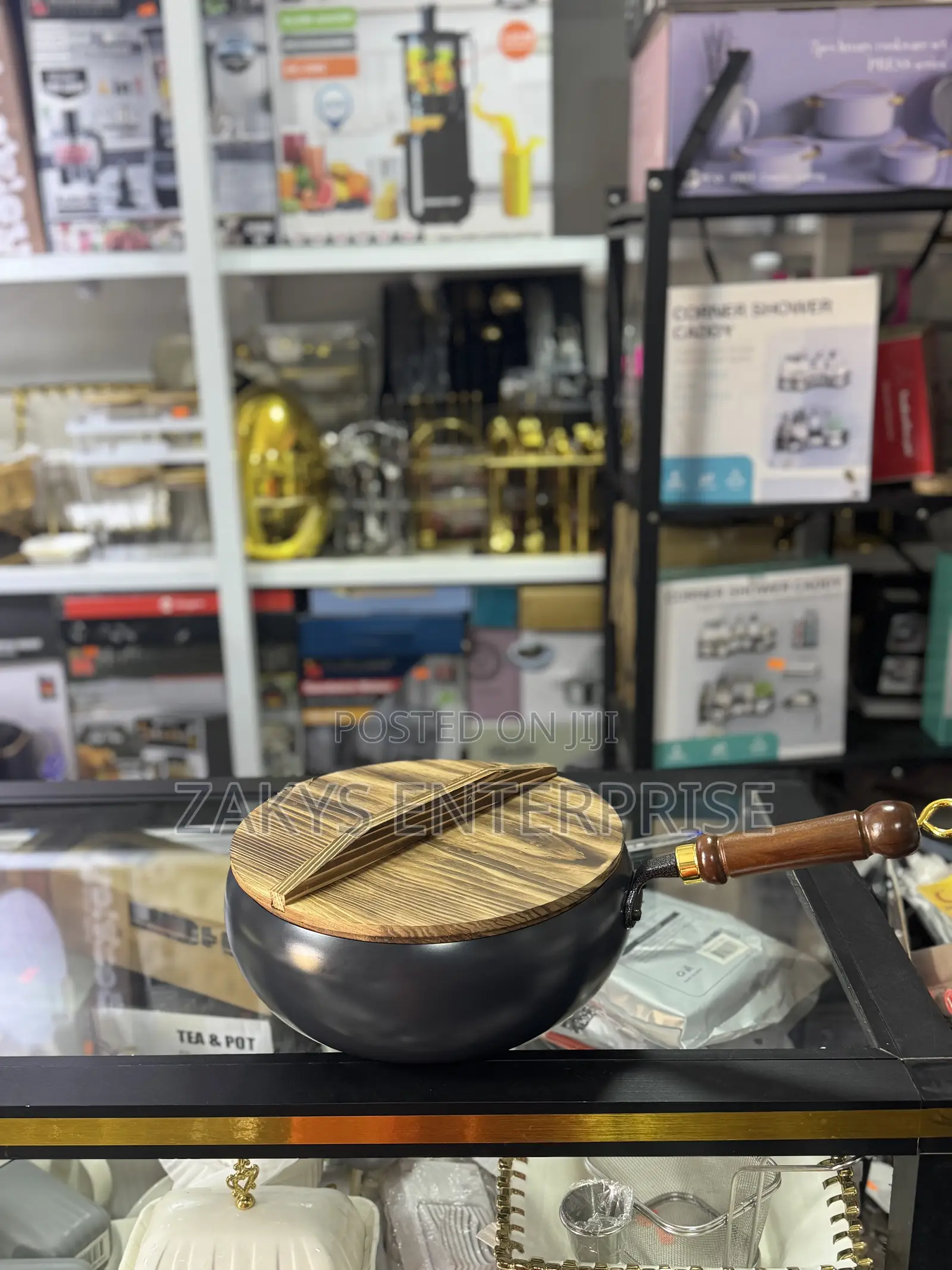 Carbon Steel Wok Pan With Lid 24cm