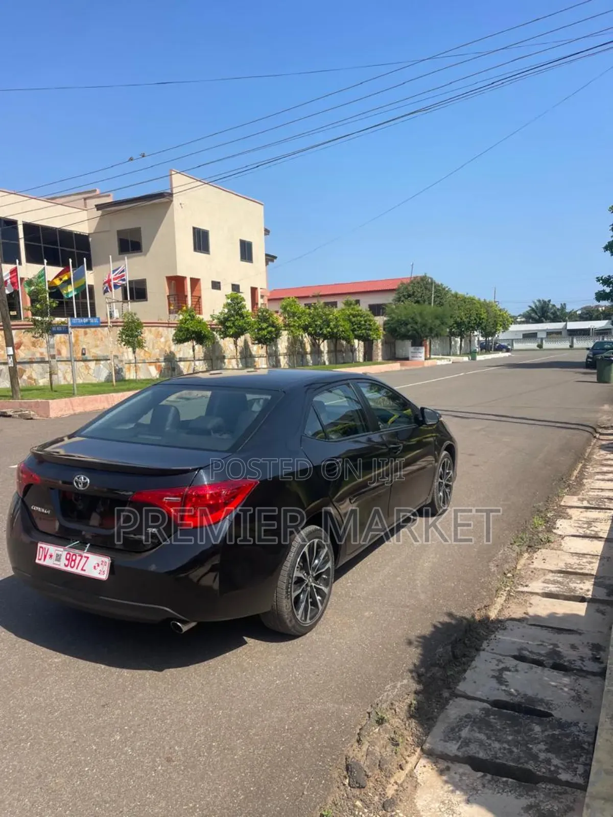 Toyota Corolla SE (1.8L 4cyl 2A) 2018 Black