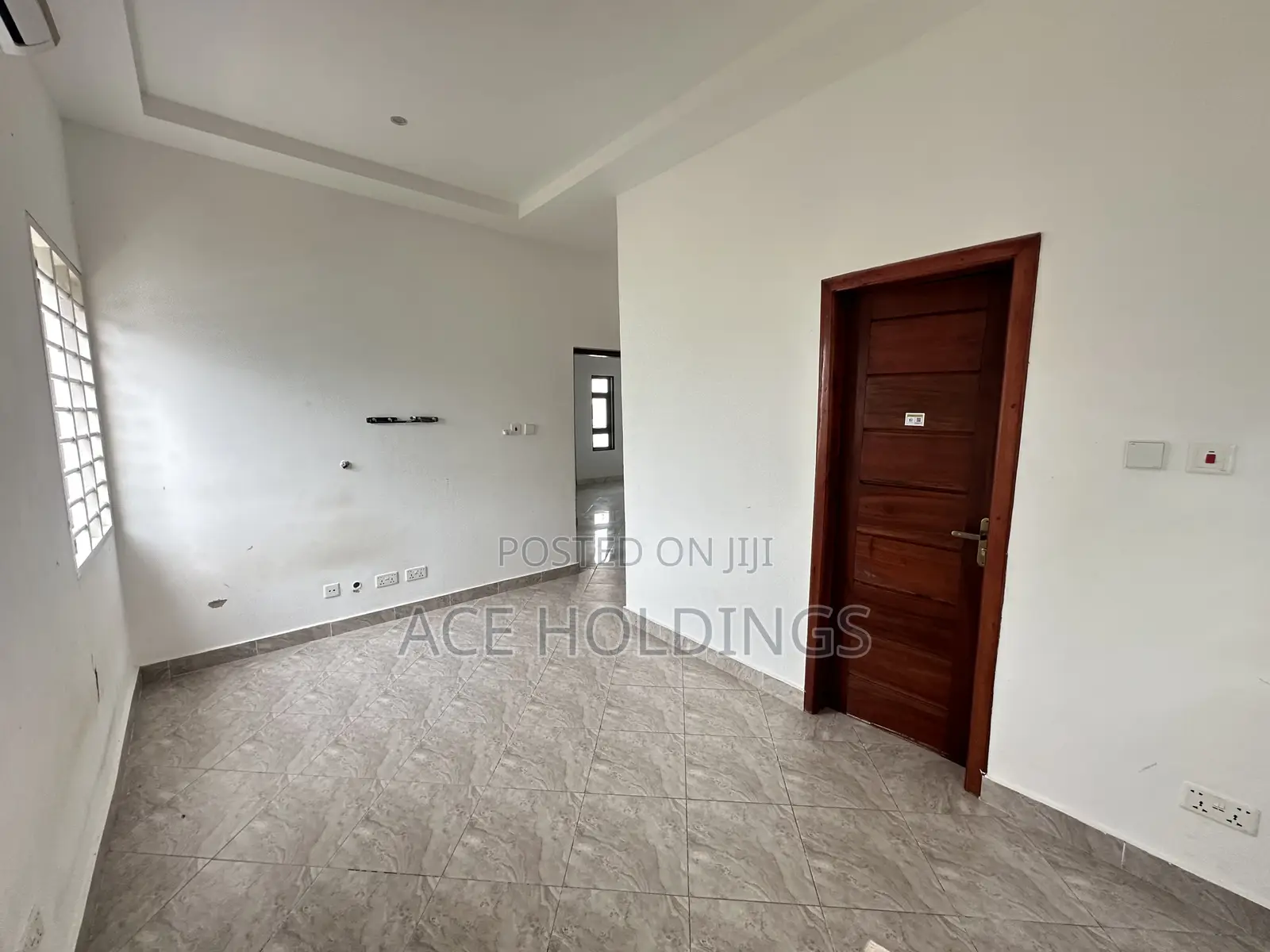 2bdrm Apartment in Adjiringanor, Adjiriganor for rent