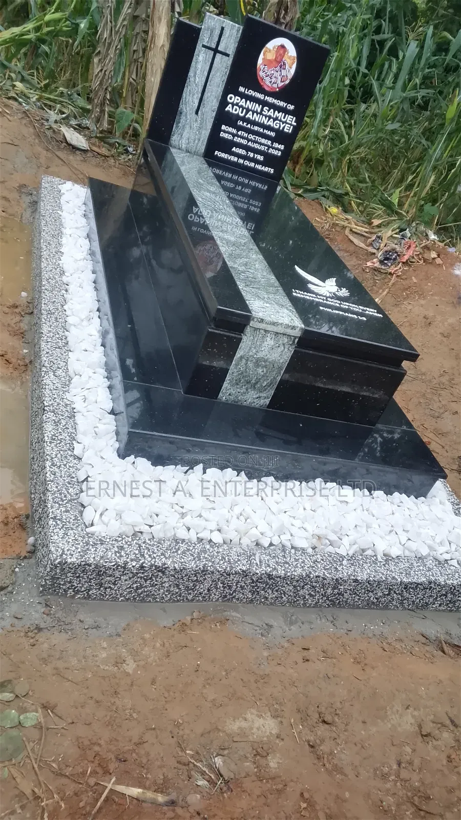 Tomb Stone Engraving, Memorial Plaques