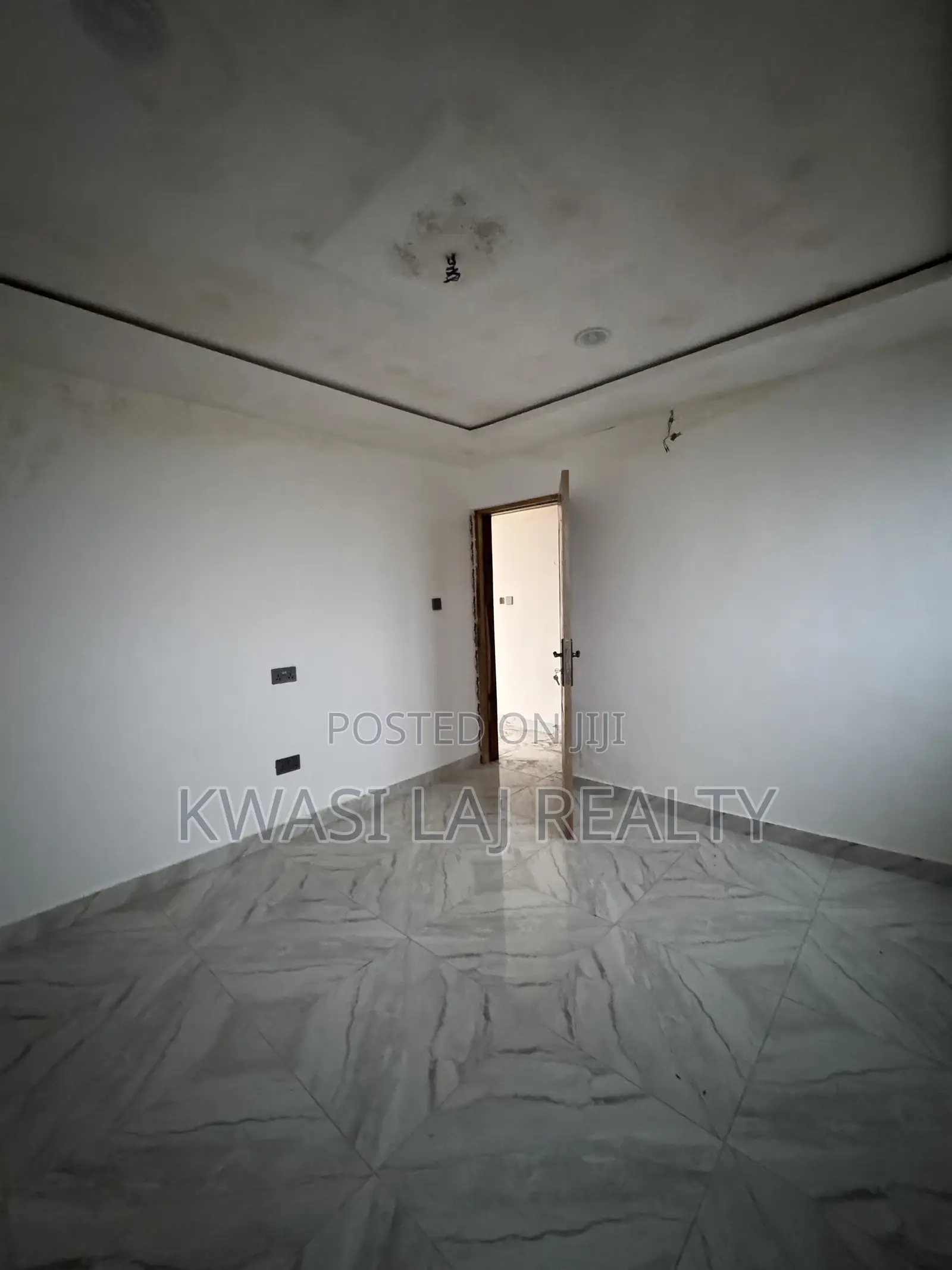 2bdrm Apartment in Redtop, Weija for rent