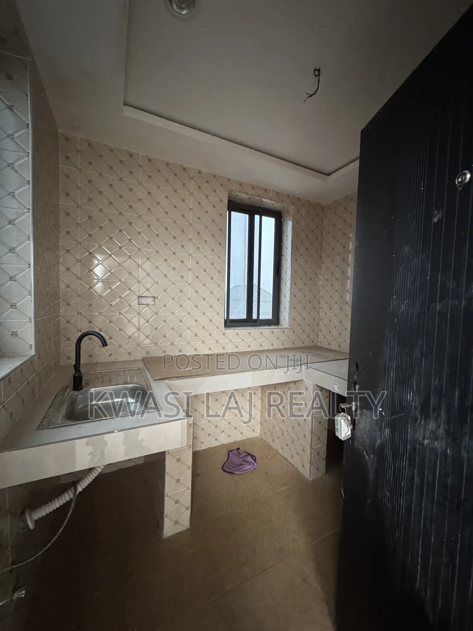 2bdrm Apartment in Redtop, Weija for rent