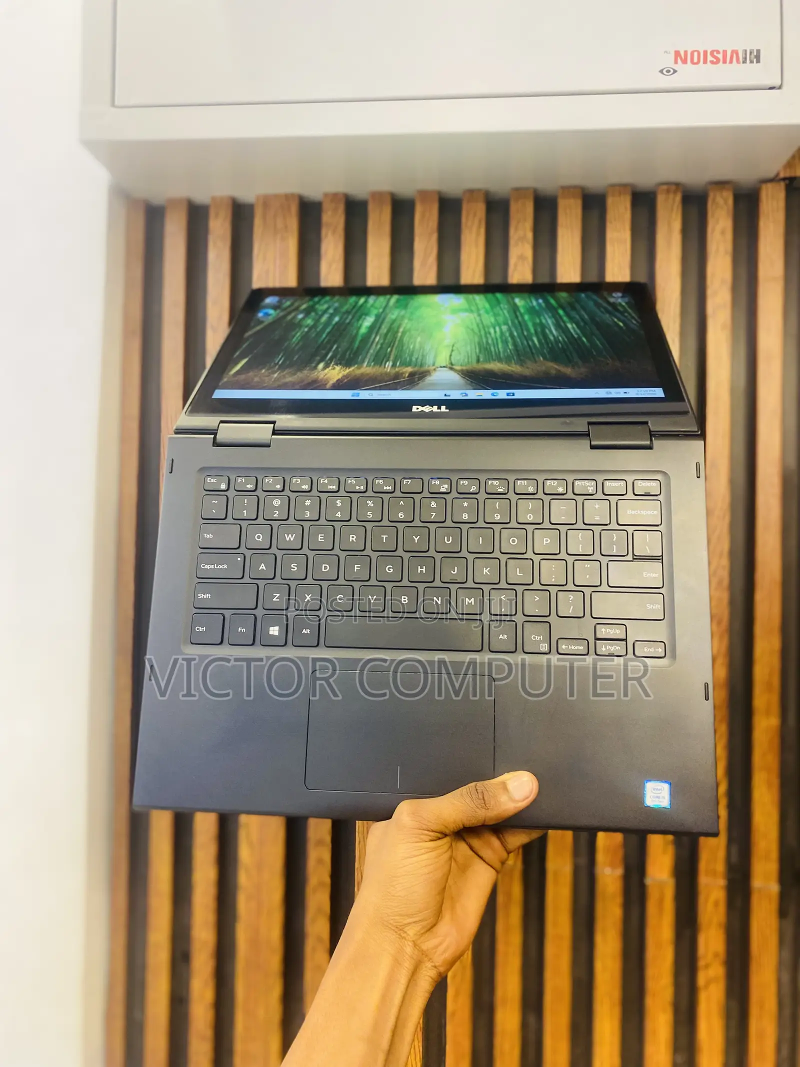 Laptop Dell Latitude 3390 2-in-1 8GB Intel Core i5 SSD 256GB