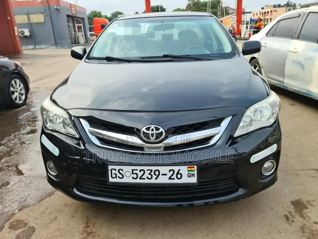Toyota Corolla 2013 Black