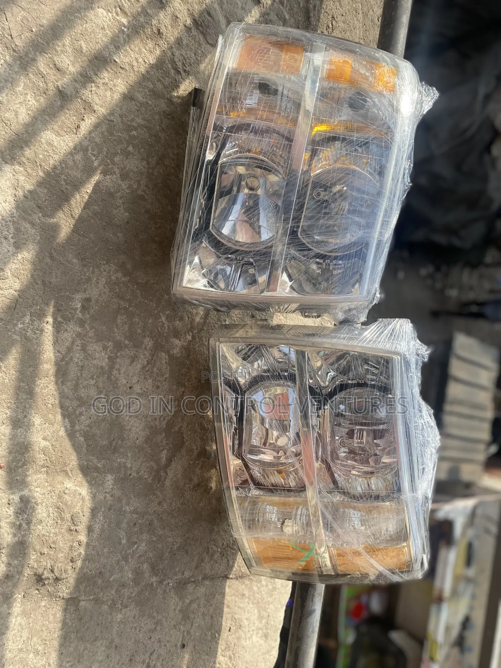 Chevrolet Silverado 2008 Headlight Pair