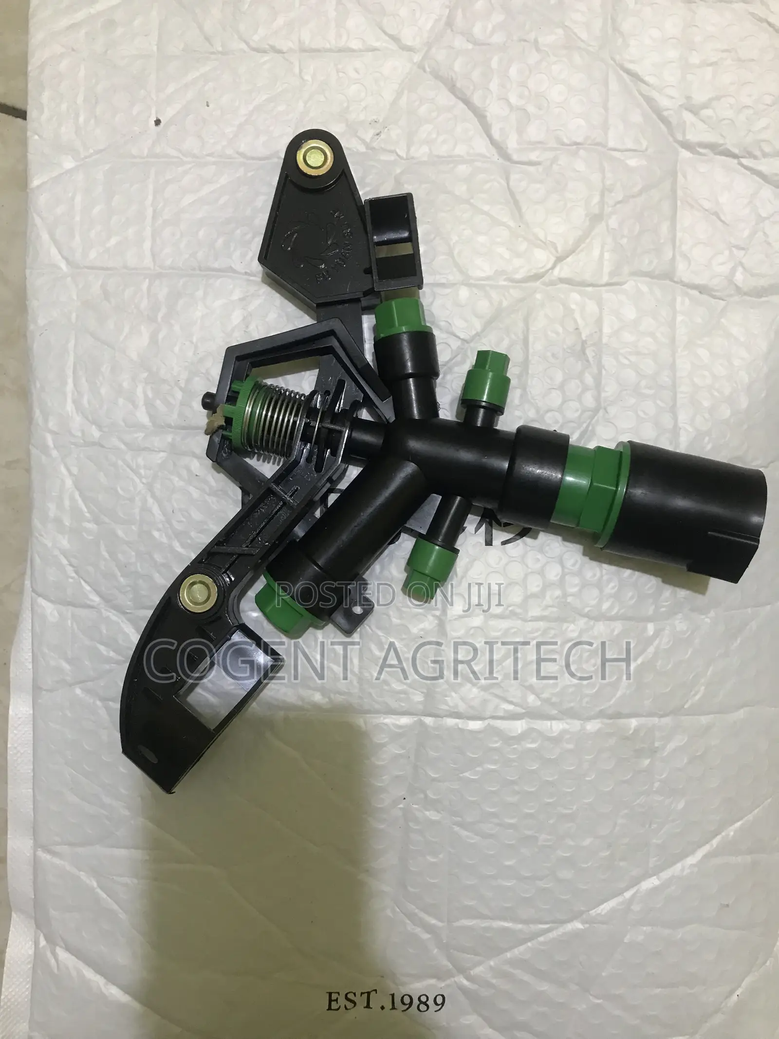 Sprinkler With Pole, Coupling and Stand