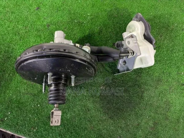 Nx350,Nx300,Rx250,Is 250,Rx350,Lx600,booster Master Cylinder Port