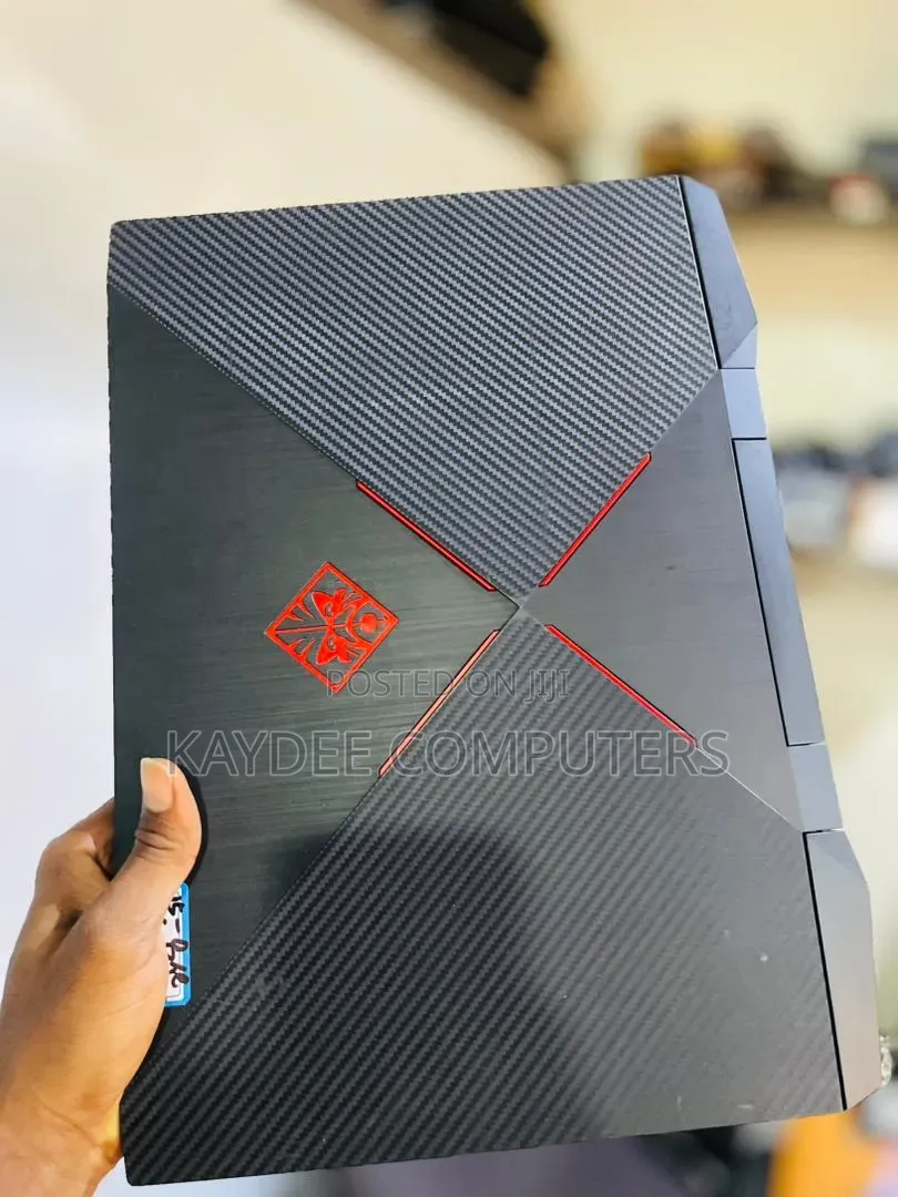Laptop HP Omen 15-dh002nr 16GB Intel Core i5 SSD 128GB