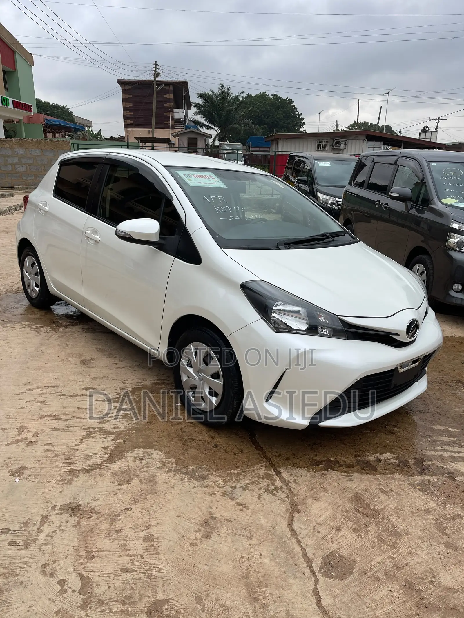 Toyota Vitz 1.3 AWD 3dr 2015 White