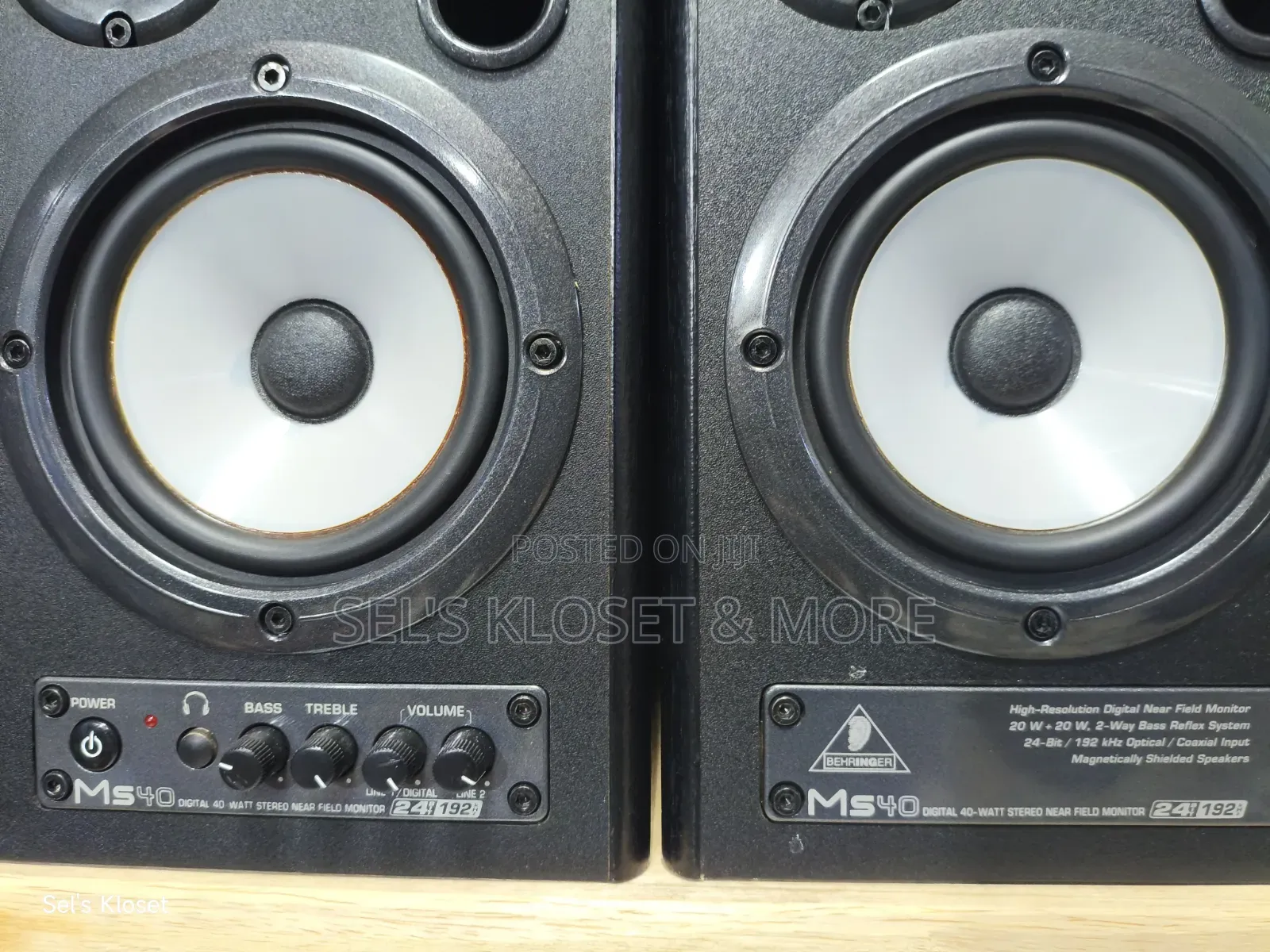 Behringer MS40 Digital 40-Watt Stereo Near-Field Studio Monitors.