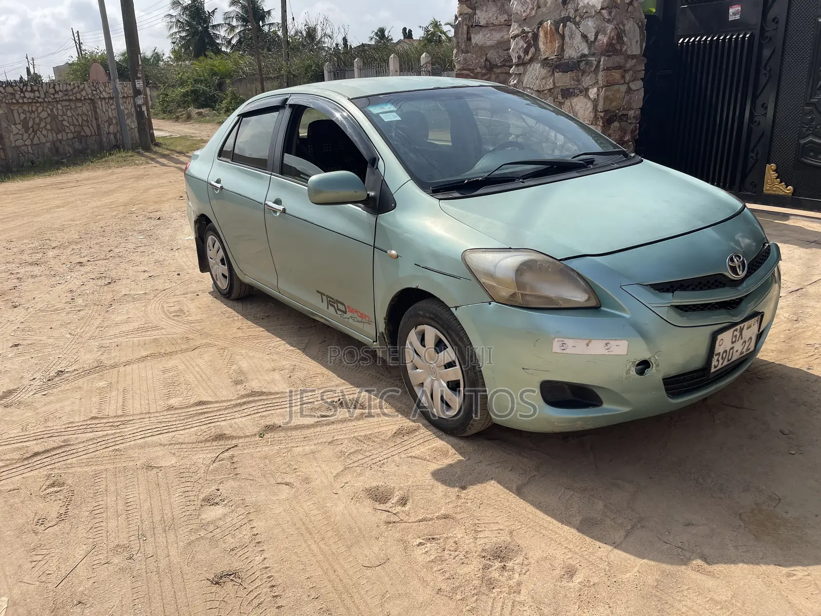 Toyota Belta 2010 Blue