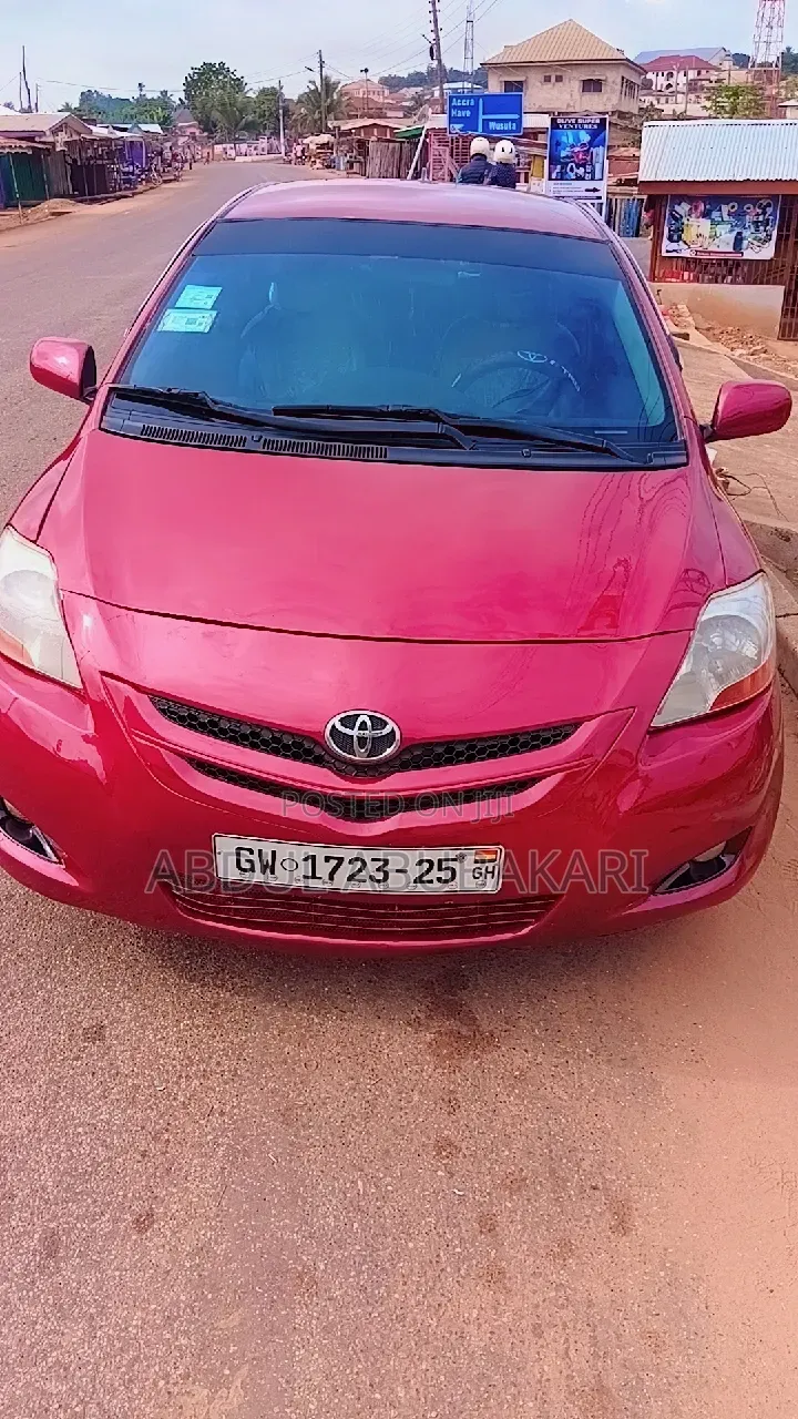 Toyota Yaris 2016 Red