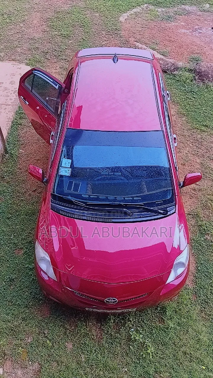 Toyota Yaris 2016 Red