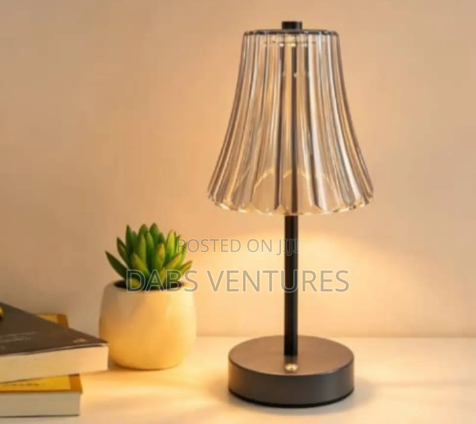 Fashionable Crystal Table Lamp