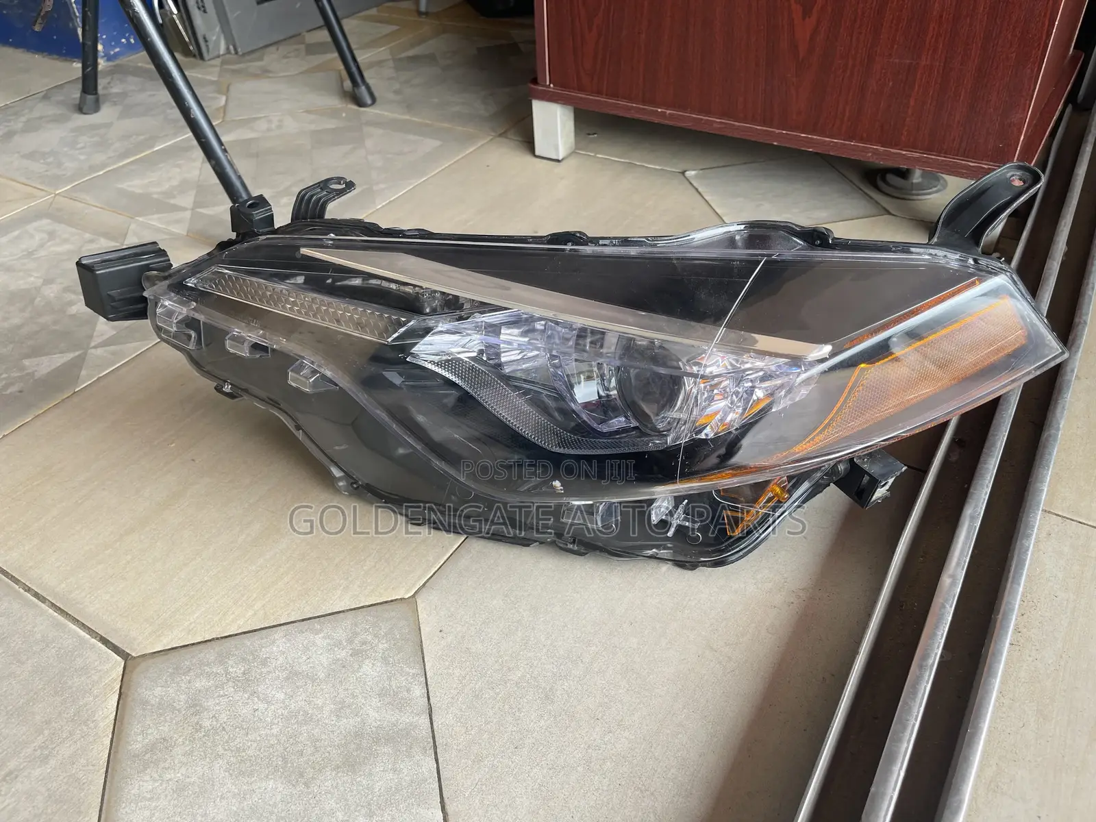 Toyota Corolla 2017 Headlight LE.
