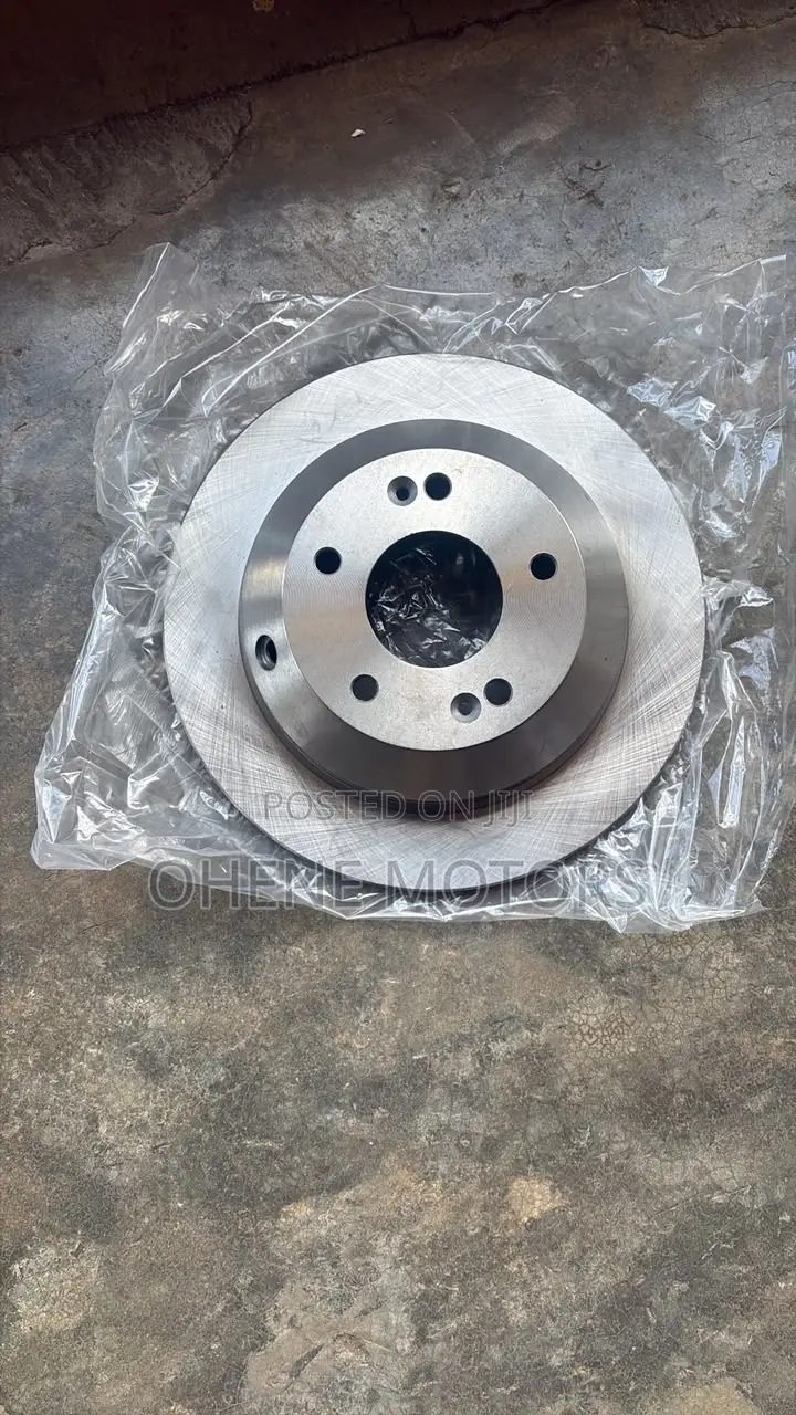 Hyundai Santafe 2018 Back Disc Available