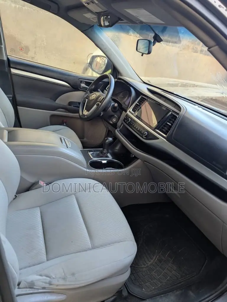 Toyota Highlander LE 4x2 (2.7L 4cyl 6A) 2016 Brown