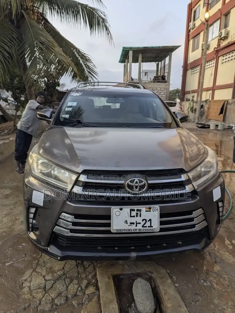 Toyota Highlander LE 4x2 (2.7L 4cyl 6A) 2016 Brown