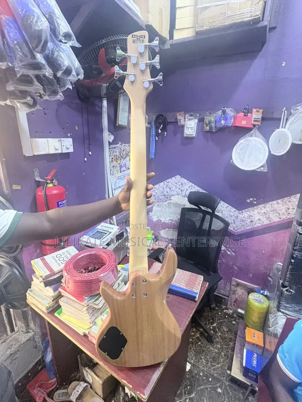 Passive Ibanez 5 Strings