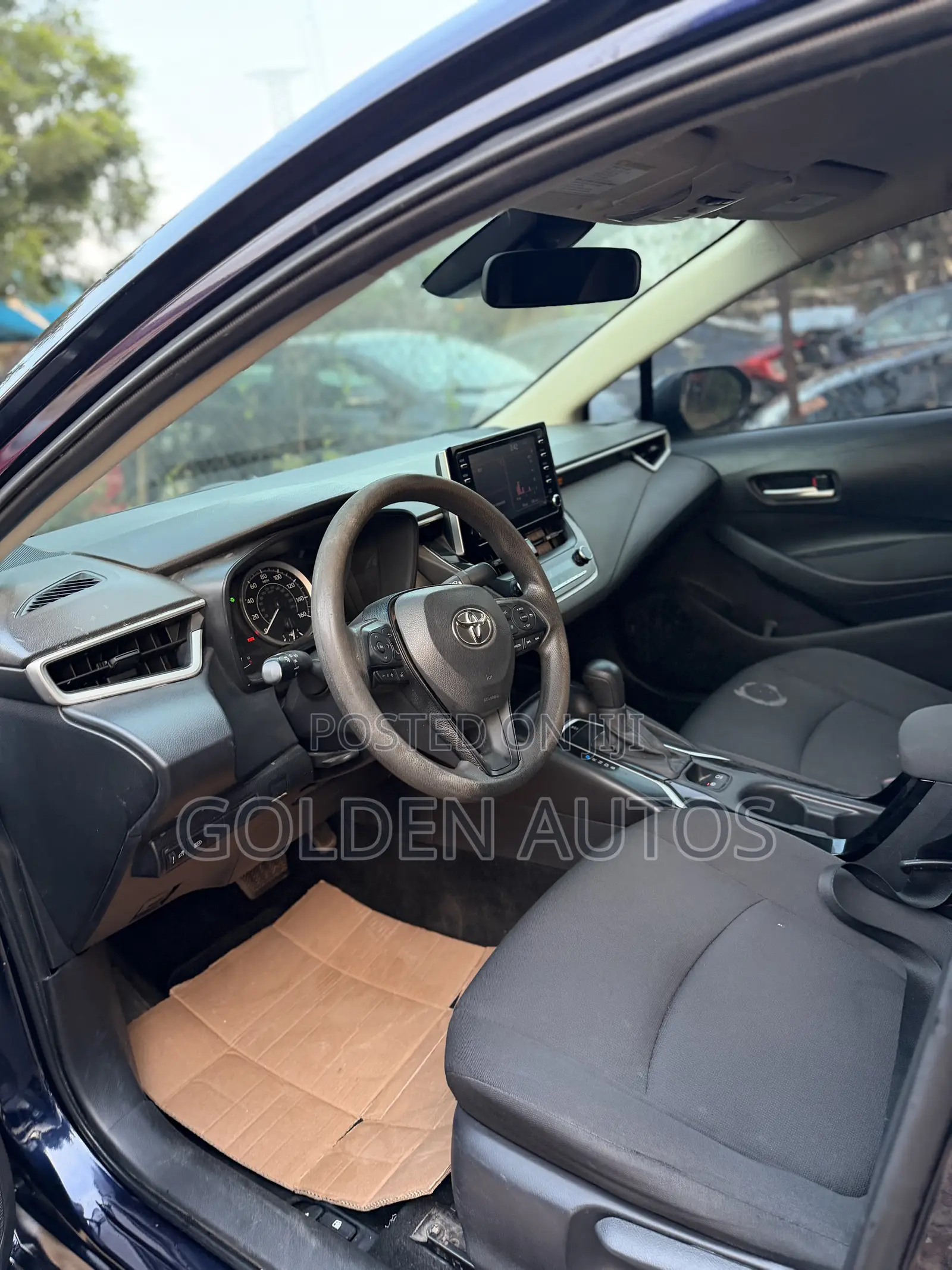 Toyota Corolla LE 2021 Blue