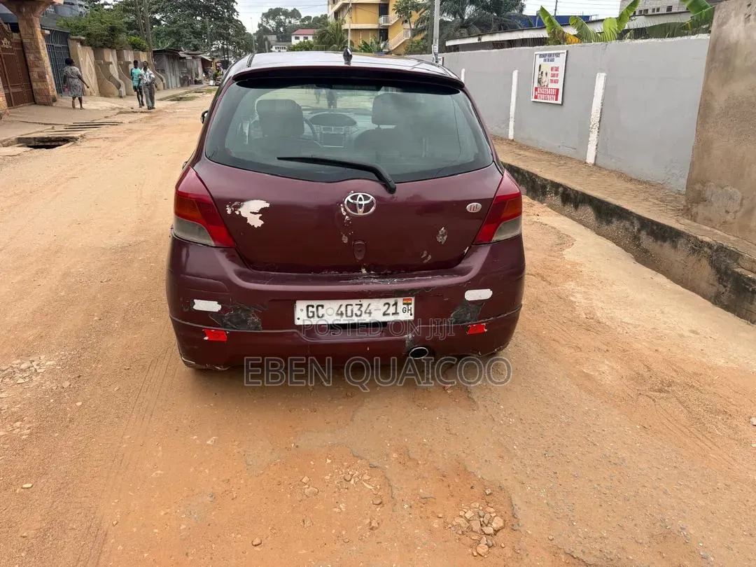 Toyota Vitz 2010 Burgundy