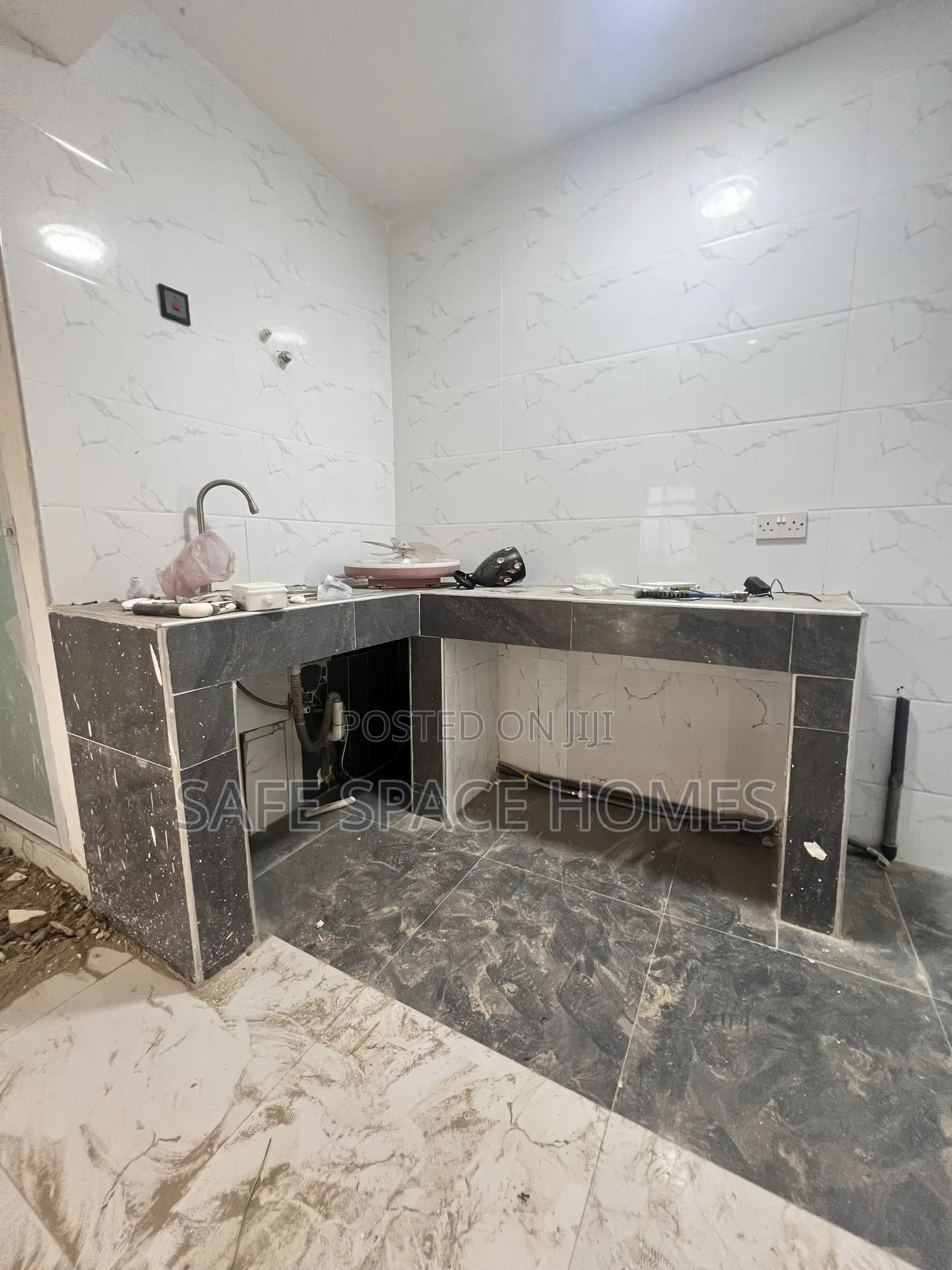 1bdrm Apartment in Burma Camp for rent