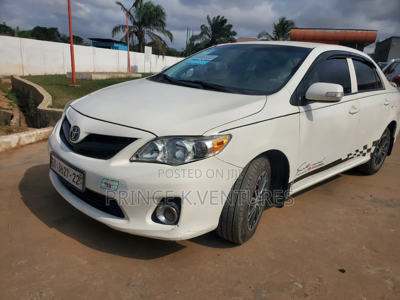 Toyota Corolla S 5-Speed 2013 White