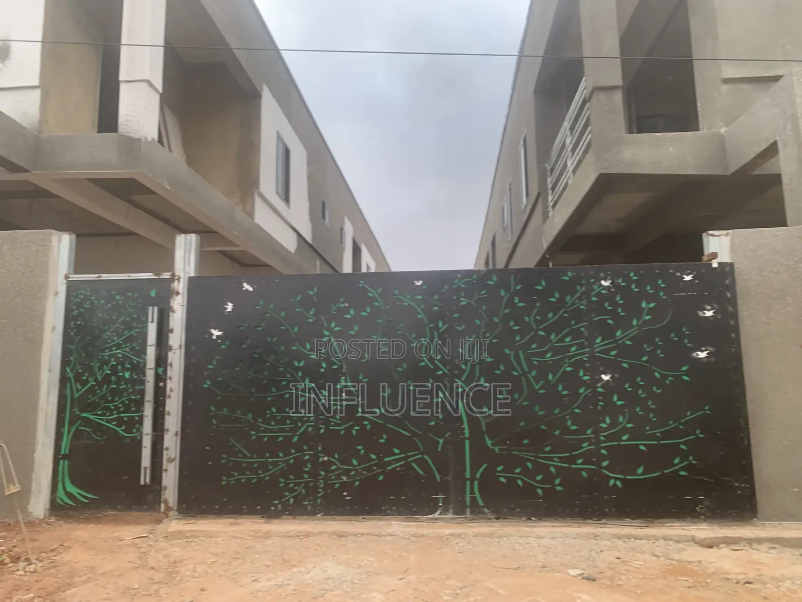 3bdrm House in American House Area, East Legon for sale