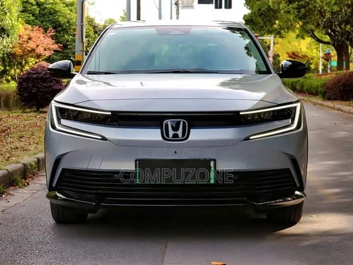 Honda e:NS2 2025 Silver
