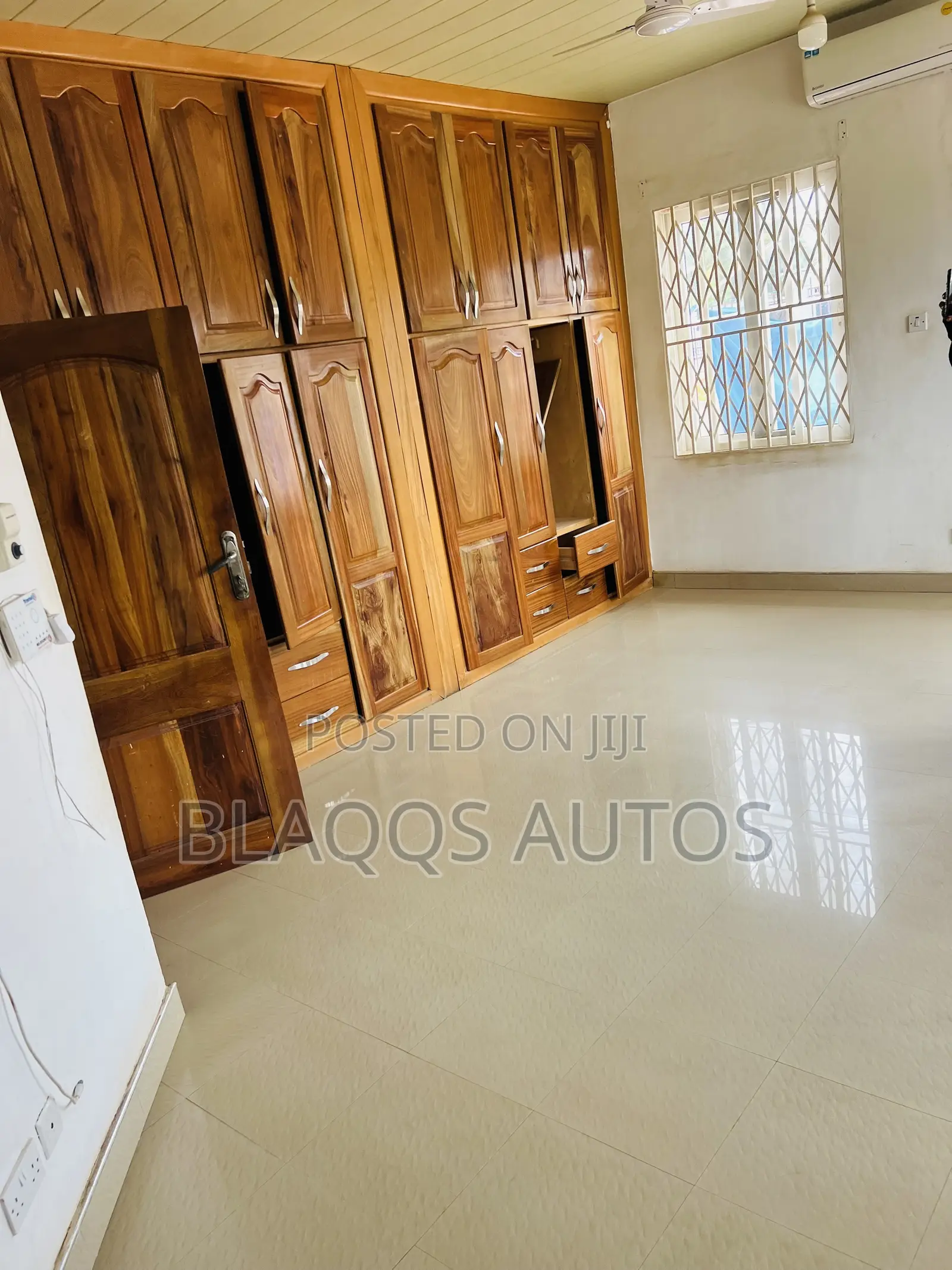 Furnished 5bdrm House in Lakeside for sale